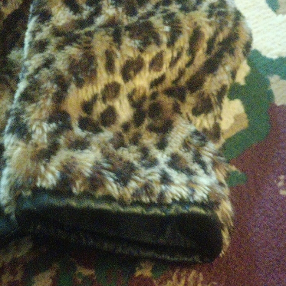 🤠Copper Key Reversible Leopard Print/Faux Fur Jacket  Plush Girls 7/8 - Picture 3 of 8